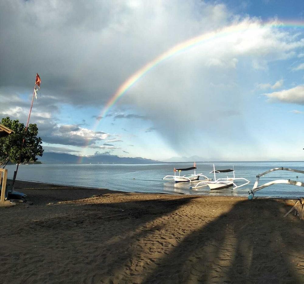 Bali Taman Beach Resort & Spa Lovina Pabean Buleleng エクステリア 写真