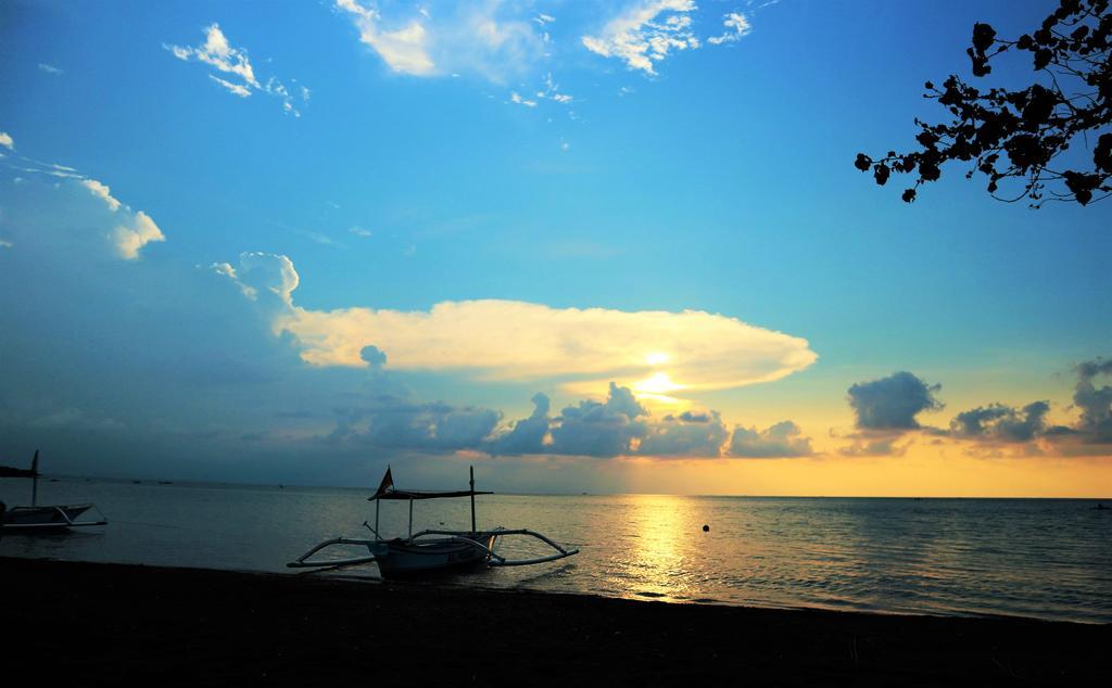 Bali Taman Beach Resort & Spa Lovina Pabean Buleleng エクステリア 写真