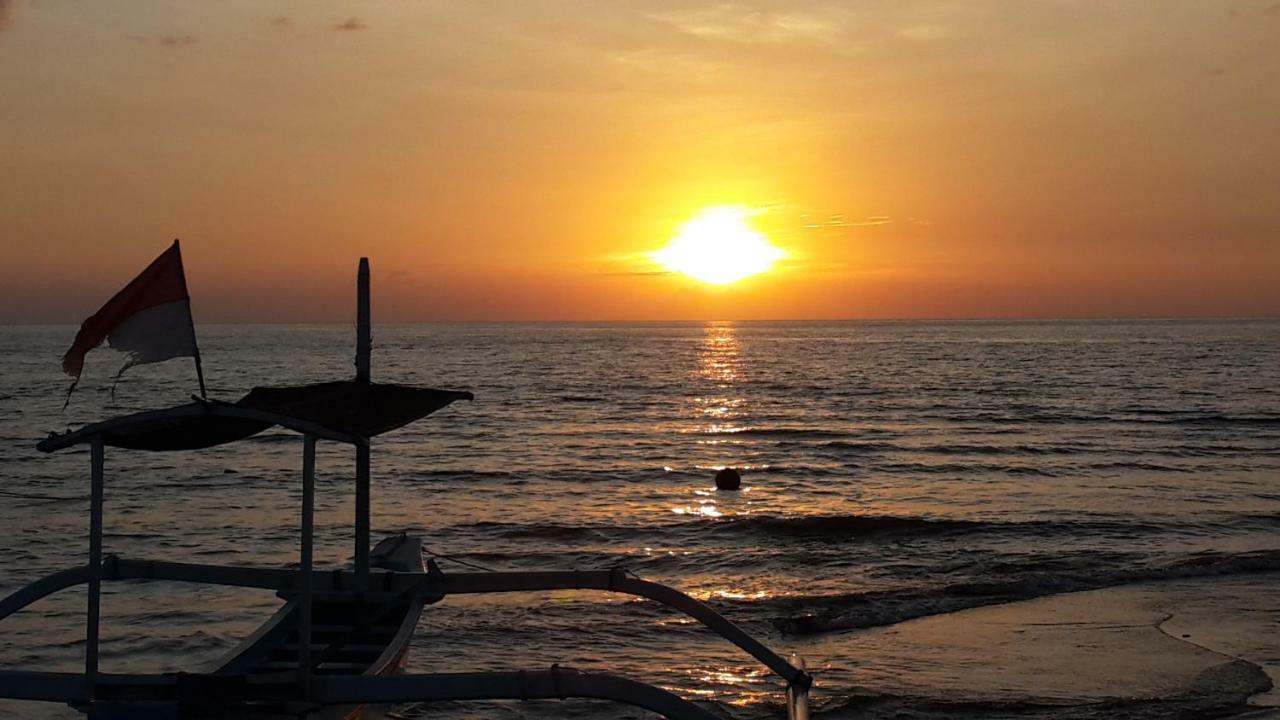 Bali Taman Beach Resort & Spa Lovina Pabean Buleleng エクステリア 写真